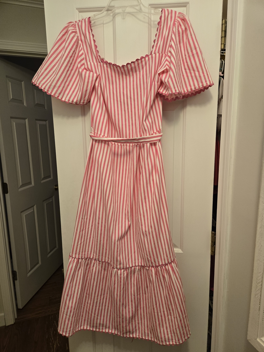 Mary Square Emery Dress In Lined Up Pink - Midi Dress with Puff Sleeves